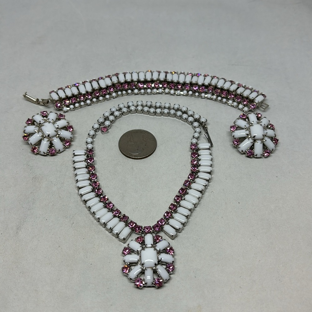 Beautiful ‘chiclet’ milk glass and pink rhinestone set